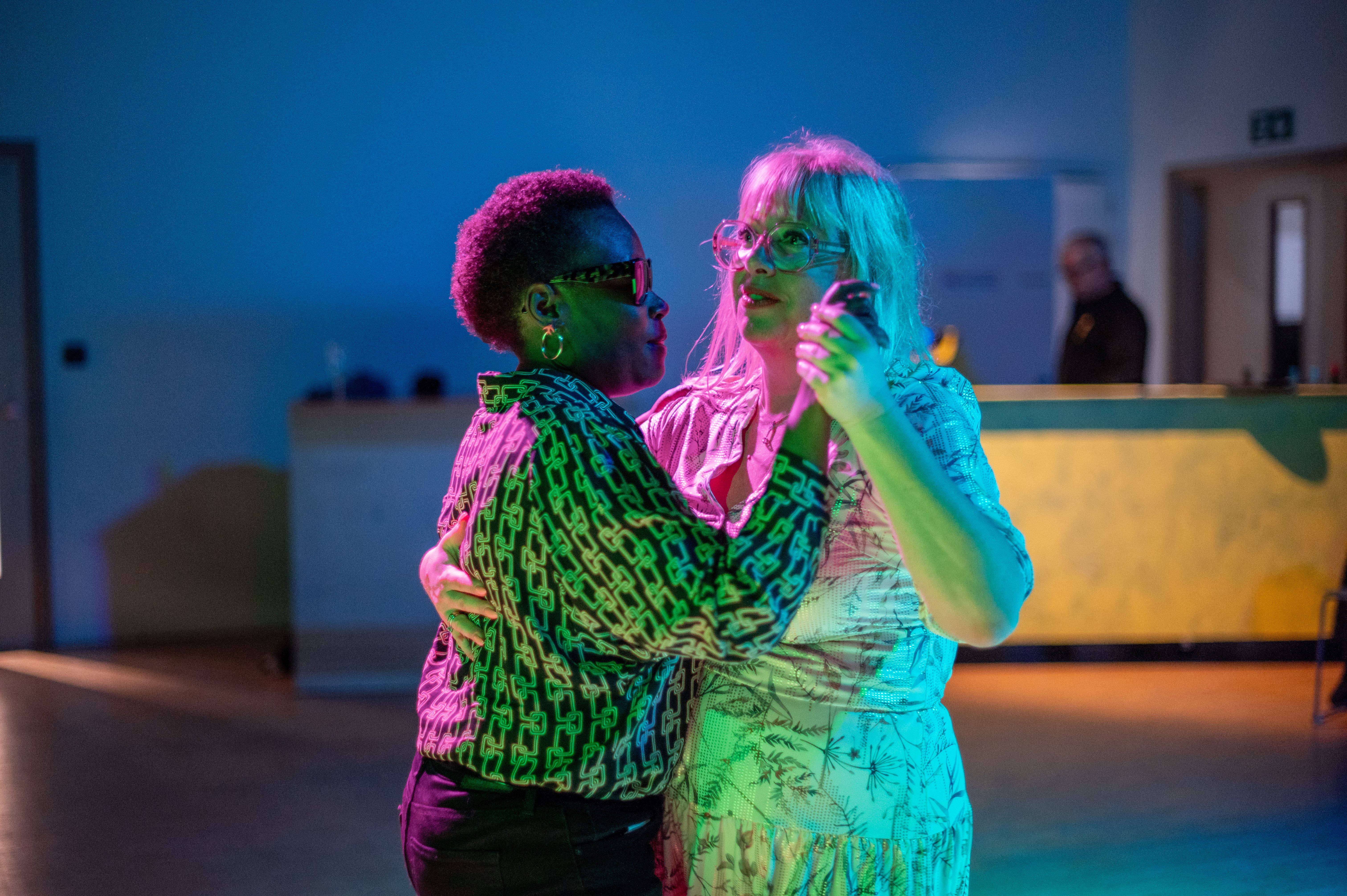 photo 1: Michèle et Madina danses le Bachata